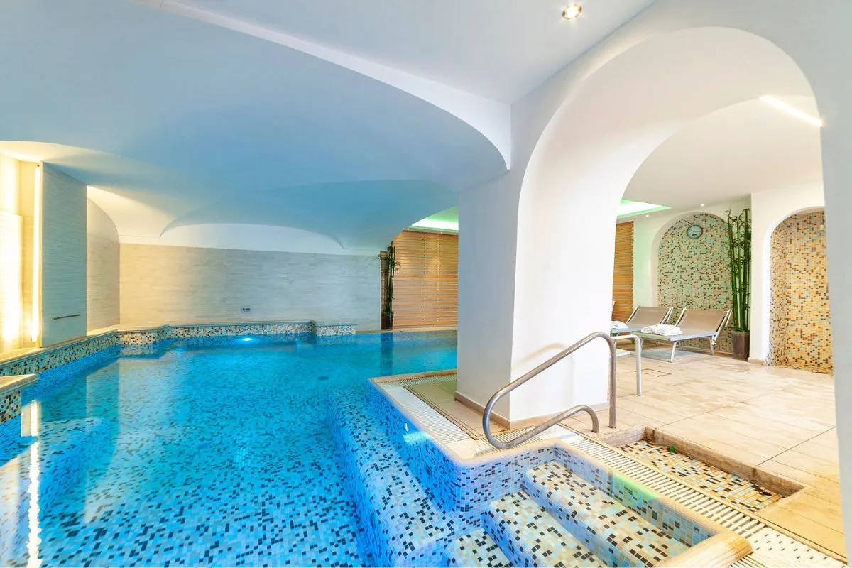Hotel Terme Gran Paradiso, piscina interna