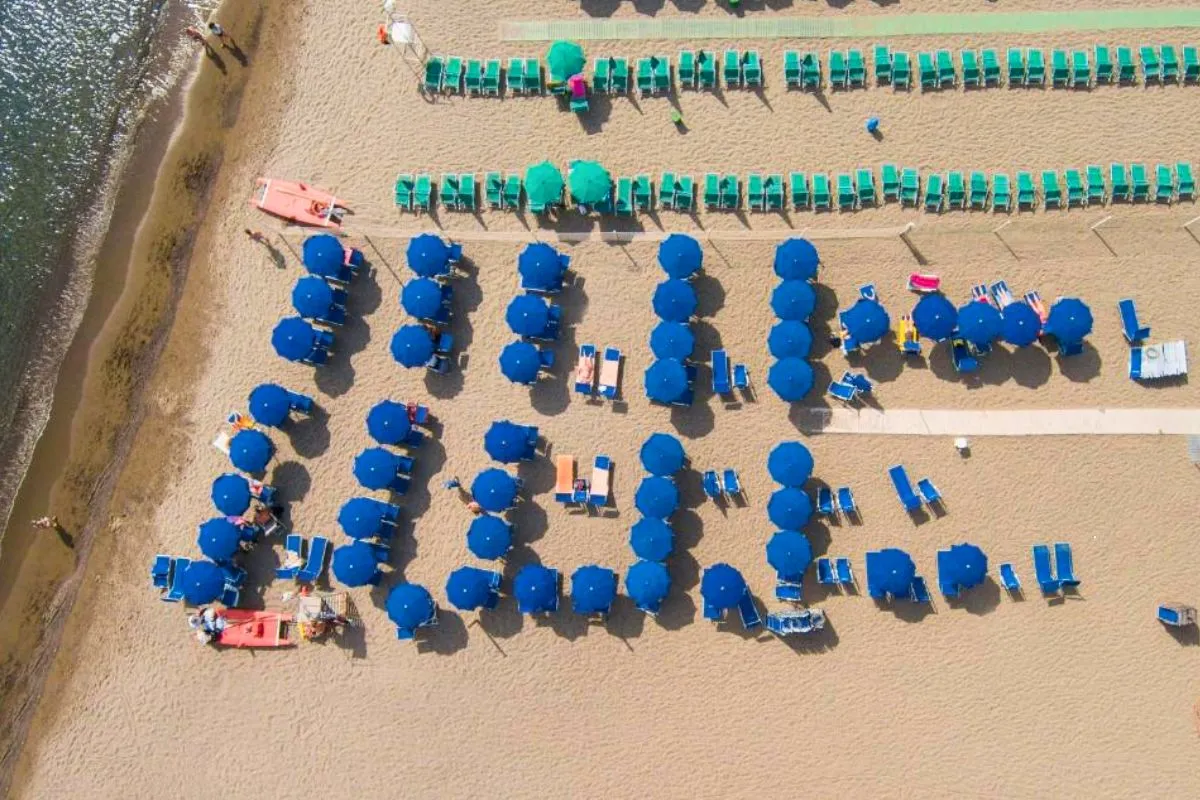 Hotel San Giovanni Terme, la spiaggia privata attrezzata